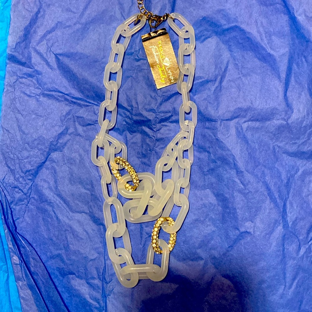 Necklace. NWT. Chunky 11β double necklace, thick plastic links with strong clasp